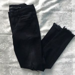 super stretch ripped american eagle jeans